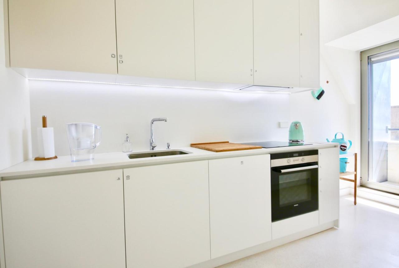 Luxury By Myplaceforyou, Very Quiet, Close To Time Out Market Apartment *