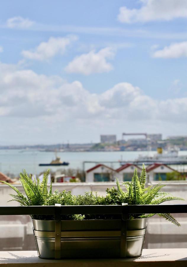 Luxury By Myplaceforyou, Very Quiet, Close To Time Out Market * Lissabon
