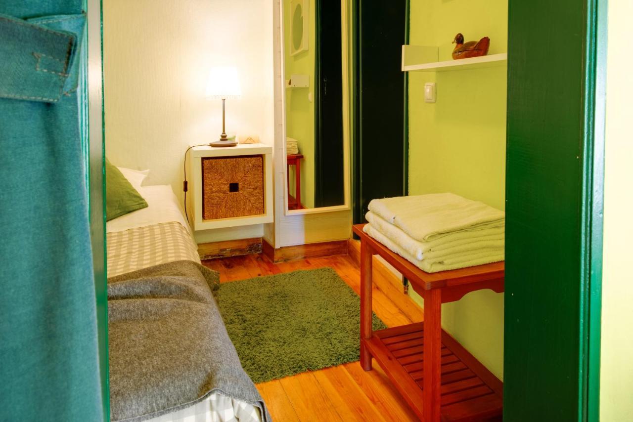 Appartement Cozy House By Famous Flea Market With Terrace Lisboa