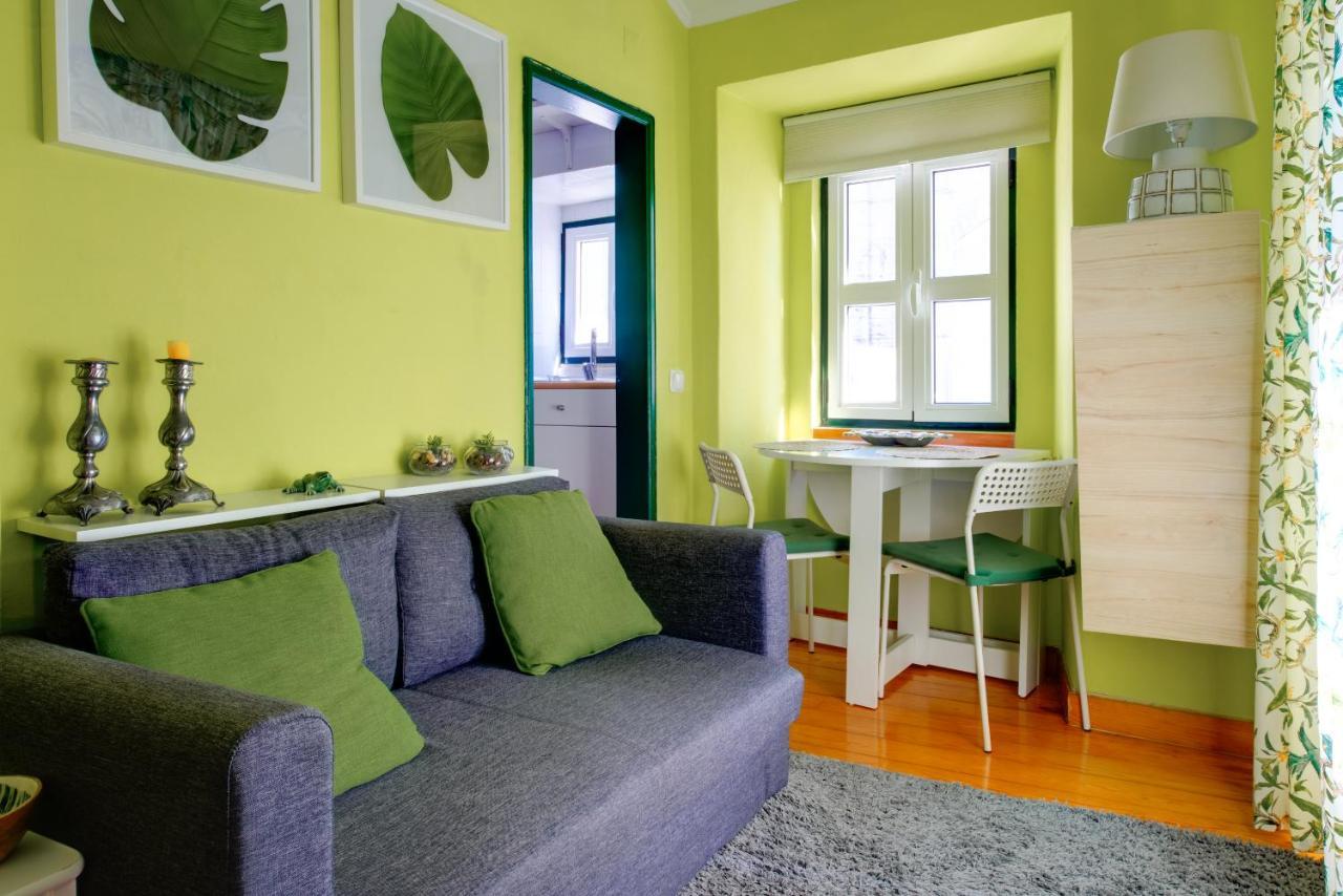 Cozy House By Famous Flea Market With Terrace * Lisboa