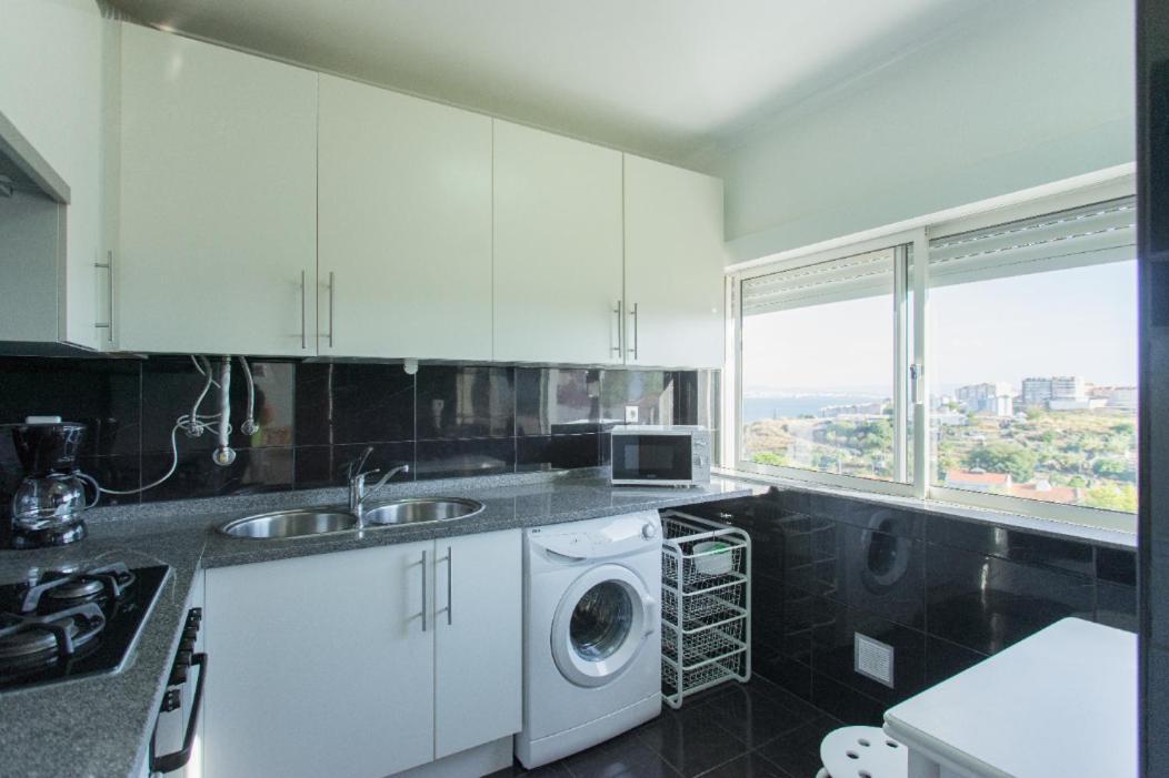Vista Rio Apartment Lisbon