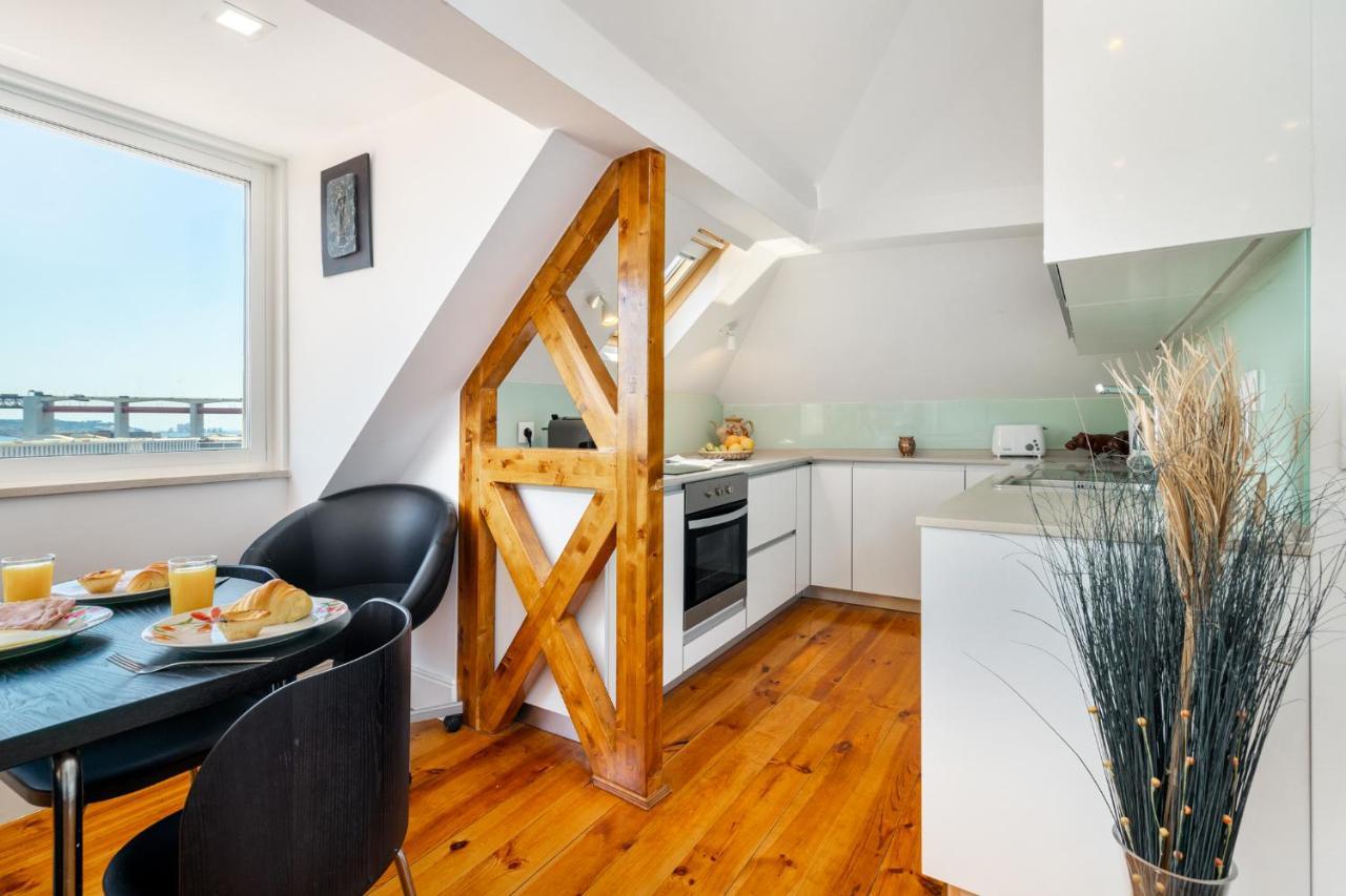 Whome | Premium River View * Lisbon