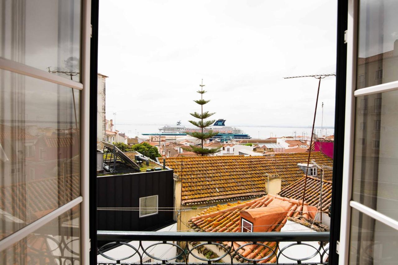Amazing River View In Historical Appartement *