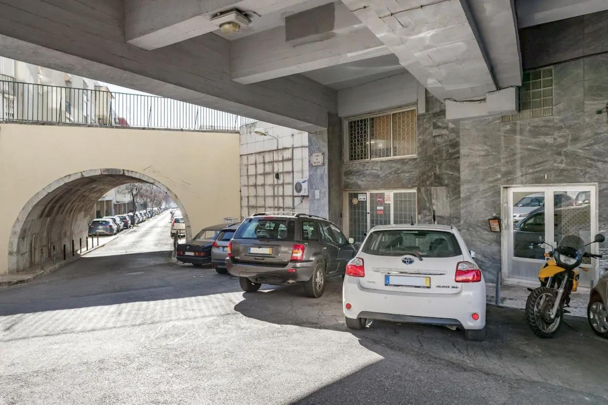 Apartment Stylish Ajuda *