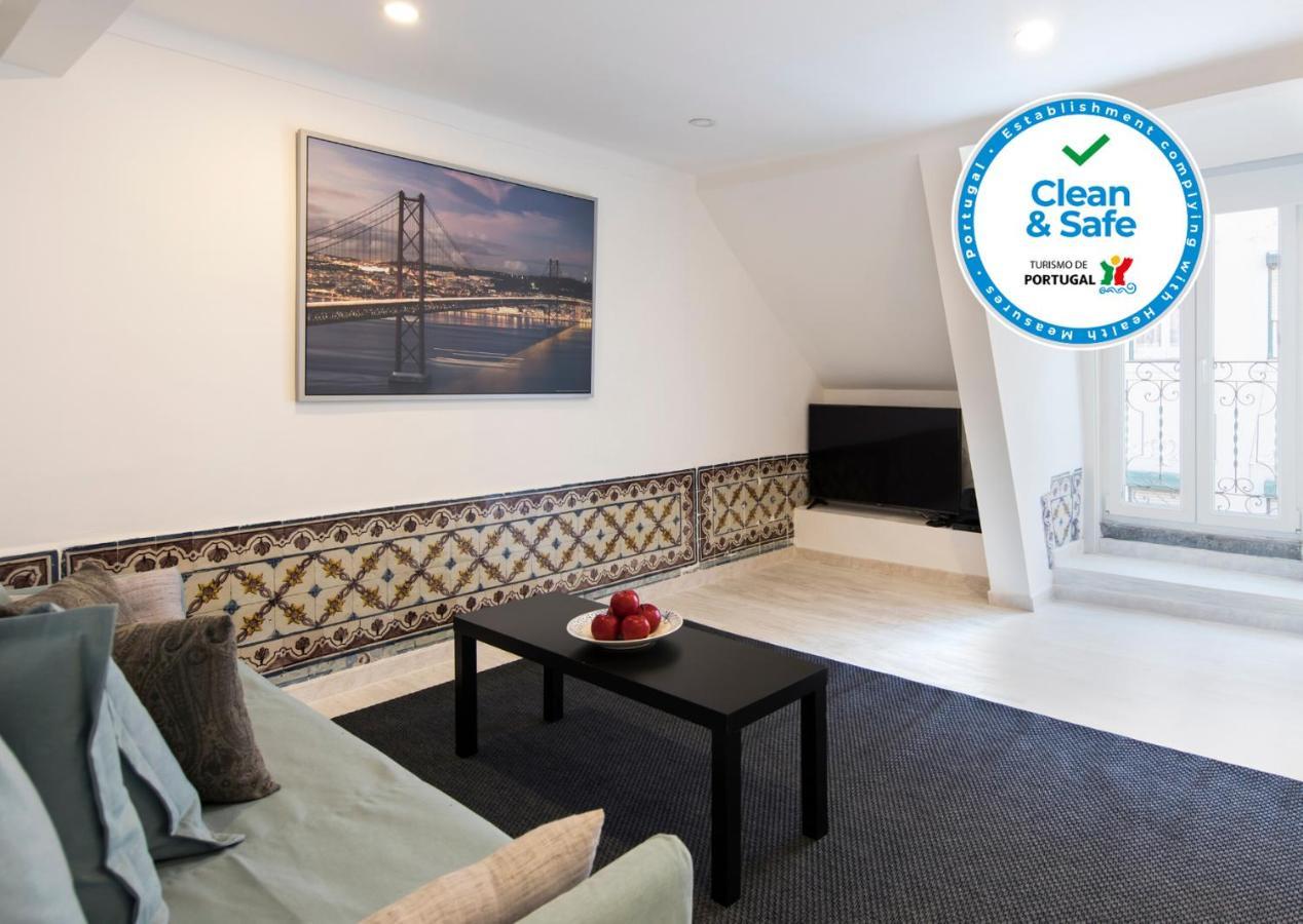 Appartement Traditional Duplex In Principe Real Lisboa
