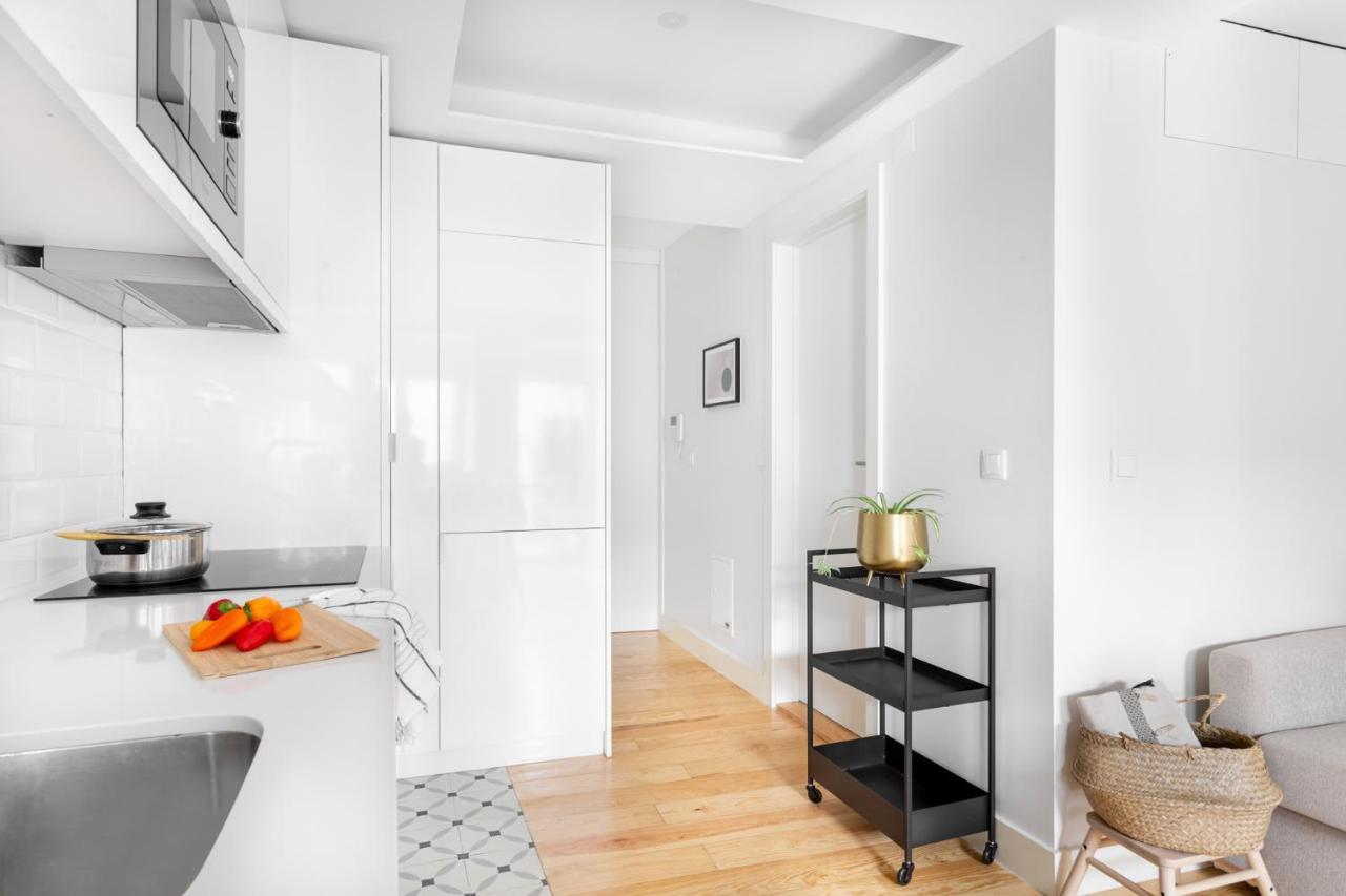 Apartment Joivy Principe Real 2br With Terrace Nearby Botanical Garden Of