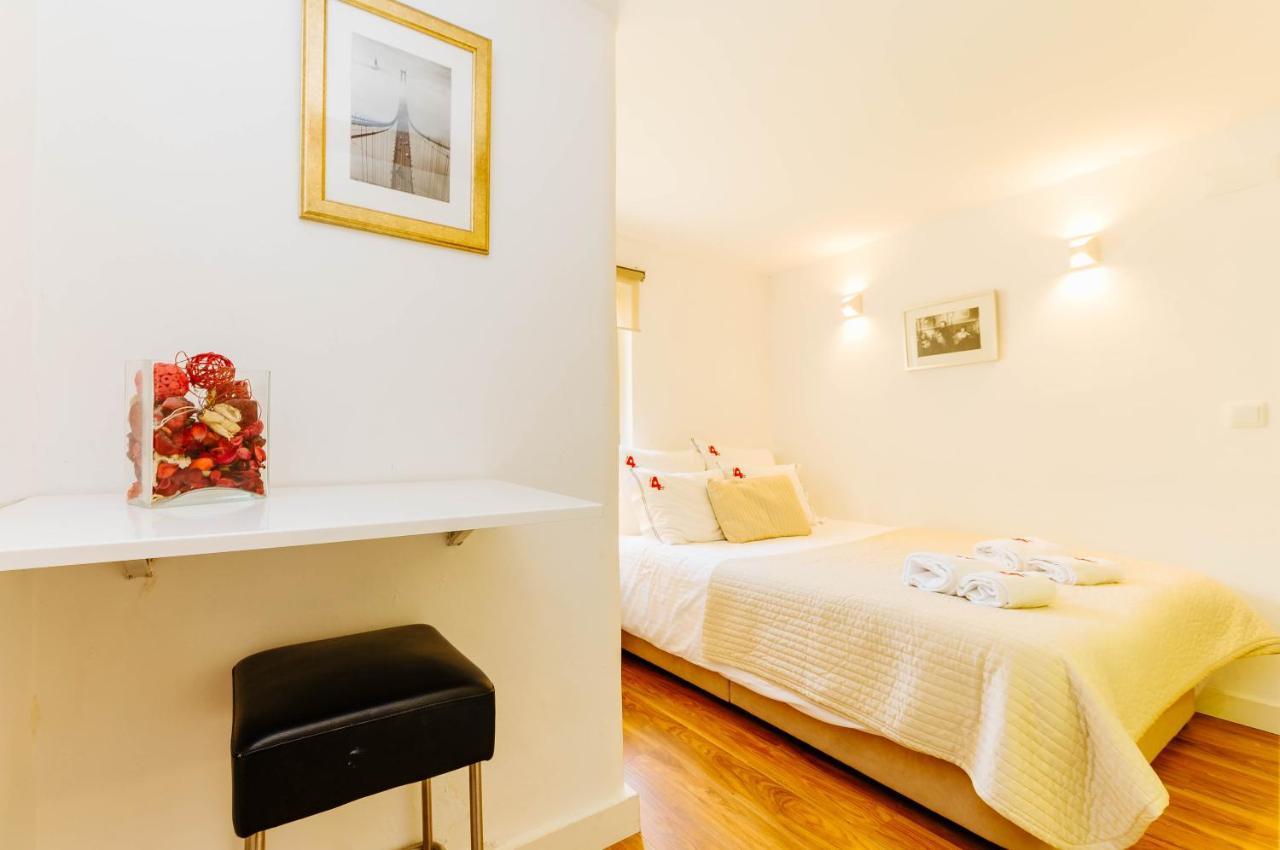 Rent4rest Bairro Alto Charming 1bd Apartment Lisbon