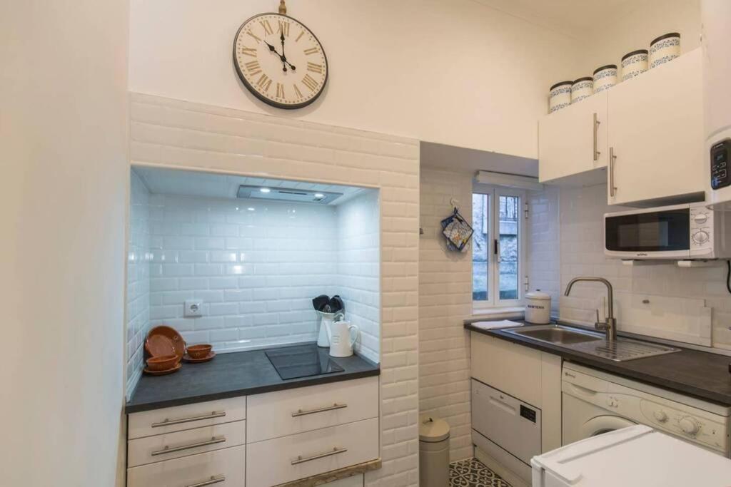 Appartement To Be Mouraria Lissabon