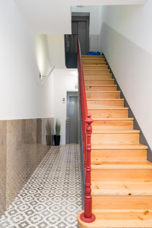 Apartment Center V *