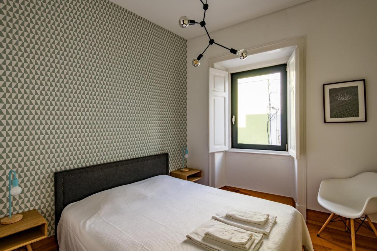 Gasthuis Lost :: Avenida House *