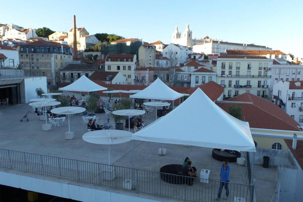 Alfama Stunning River And Historic Views 2bedrooms & 2bathrooms Ac Balcony 18th Century Building *