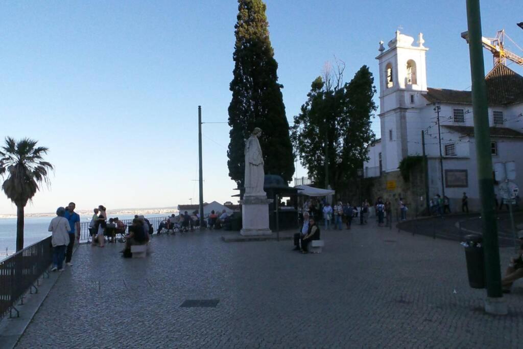 Alfama Stunning River And Historic Views 2bedrooms & 2bathrooms Ac Balcony 18th Century Building *