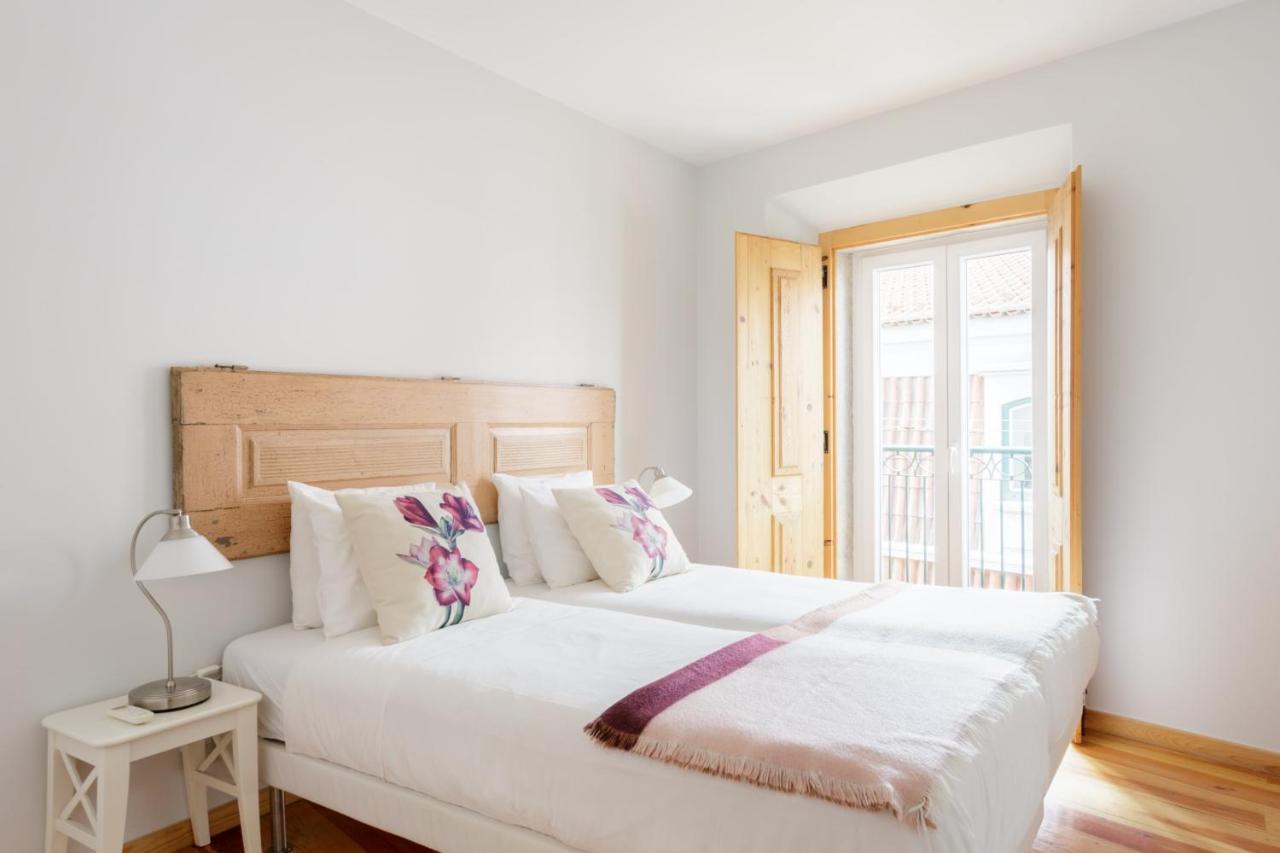 Appartement Amazing Rooftop Terrace With River And Historic View 4 Bedrooms 4 Bathrooms Ac 19th Century Building Chiado *