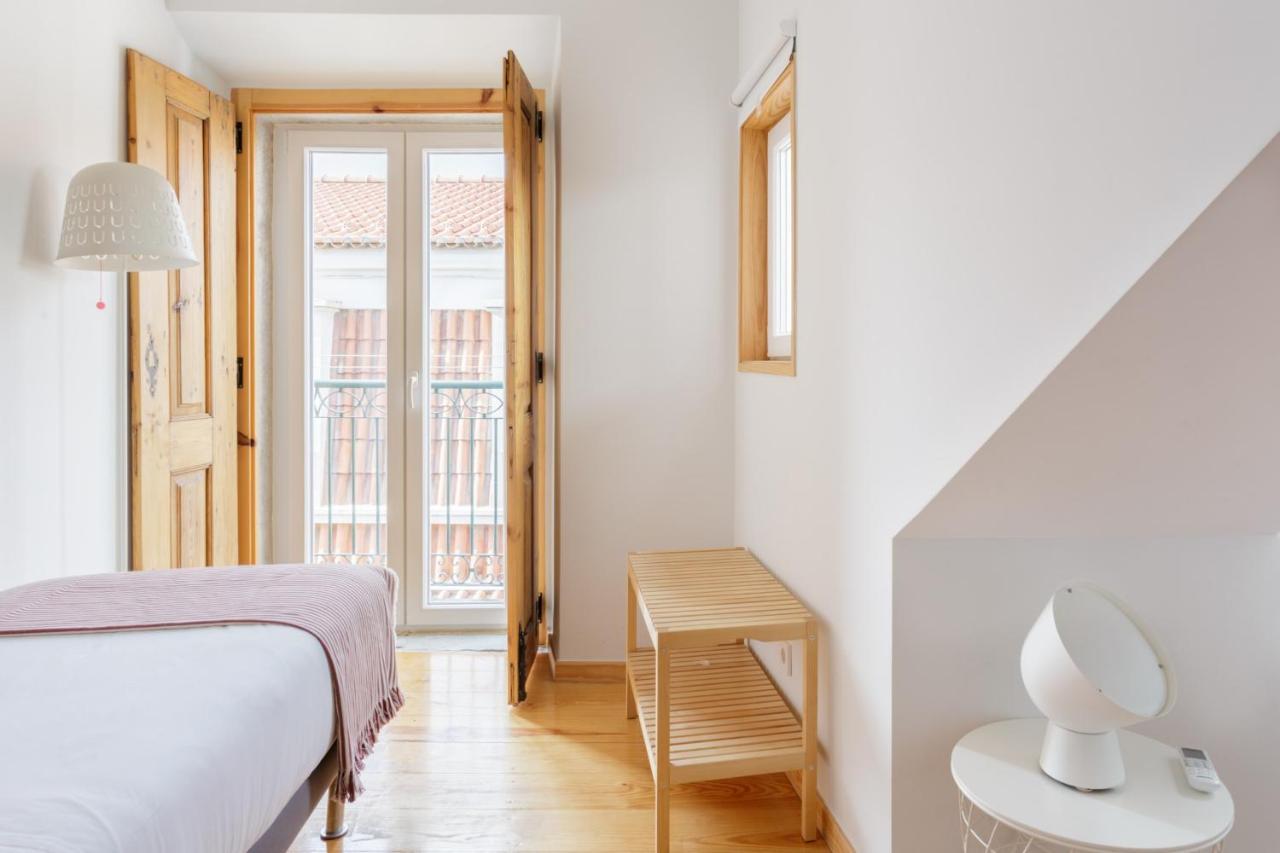 Amazing Rooftop Terrace With River And Historic View 4 Bedrooms 4 Bathrooms Ac 19th Century Building Chiado Appartement Lisboa