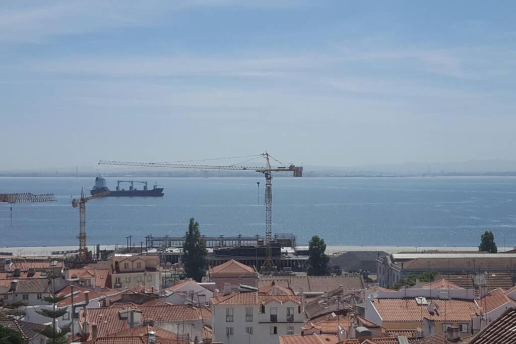Appartement Alfama Stunning River And Historic Views 2bedrooms & 2bathrooms Ac Balcony 18th Century Building *