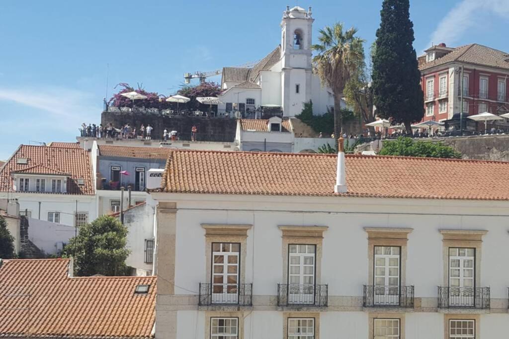 Alfama Stunning River And Historic Views 2bedrooms & 2bathrooms Ac Balcony 18th Century Building Appartement