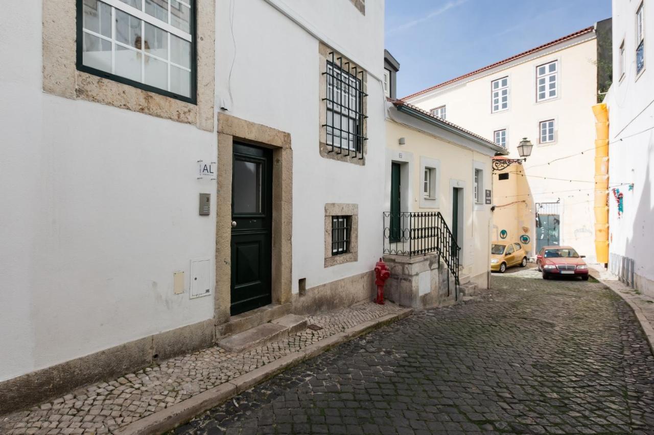 Alfama Terrace River And Historic View Spacious And Charming Ground Floor 18th Century Building Appartement *