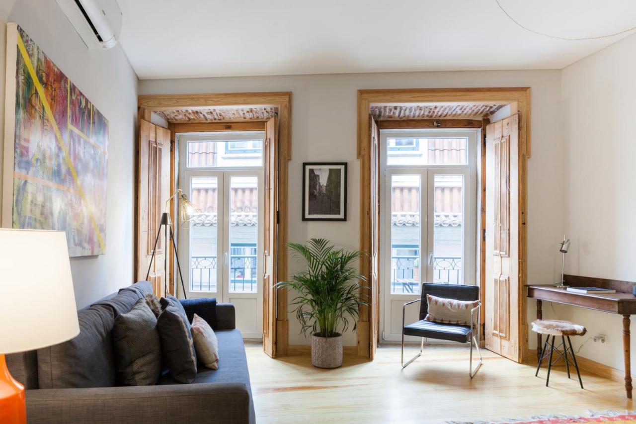 Charming Flat With Balconies Chiado District 2 Bedrooms & Ac 19th Century Building Lisbon