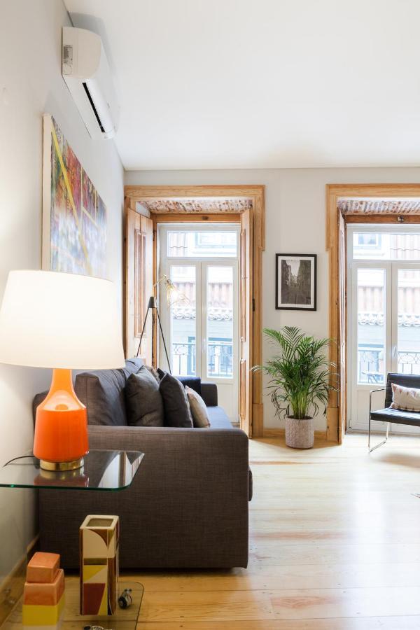 Apartment Charming Flat With Balconies Chiado District 2 Bedrooms & Ac 19th Century Building *