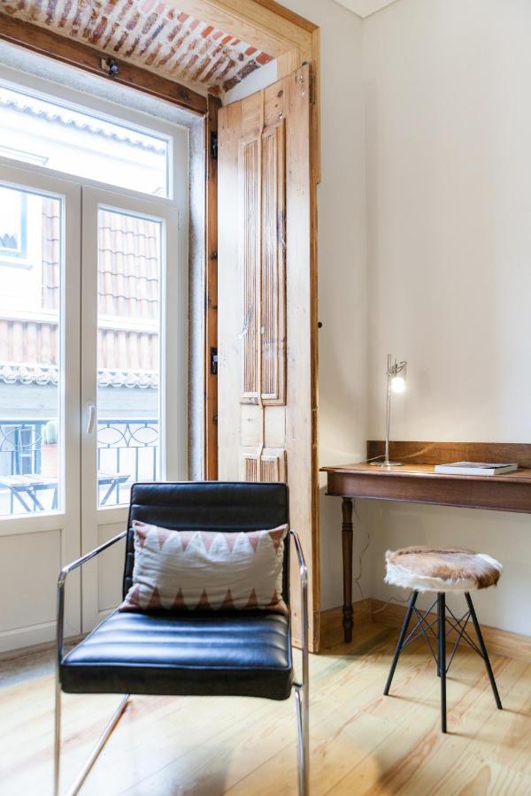 Charming Flat With Balconies Chiado District 2 Bedrooms & Ac 19th Century Building Apartment Lisbon