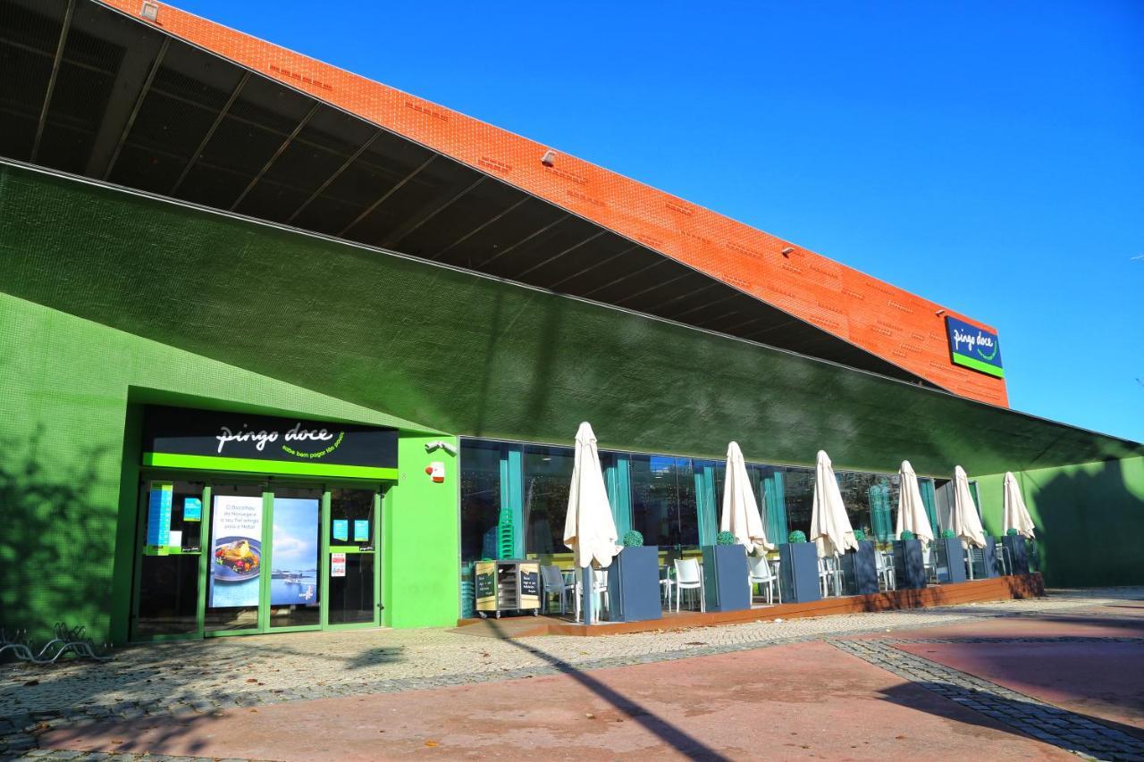 Bom Dia Parque Nacoes Lisboax *