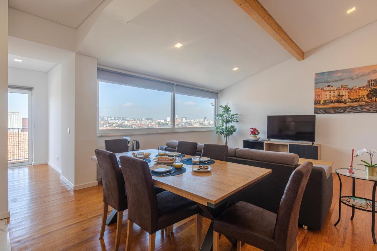 Apartment Classy Two Bedroom View Lisbon