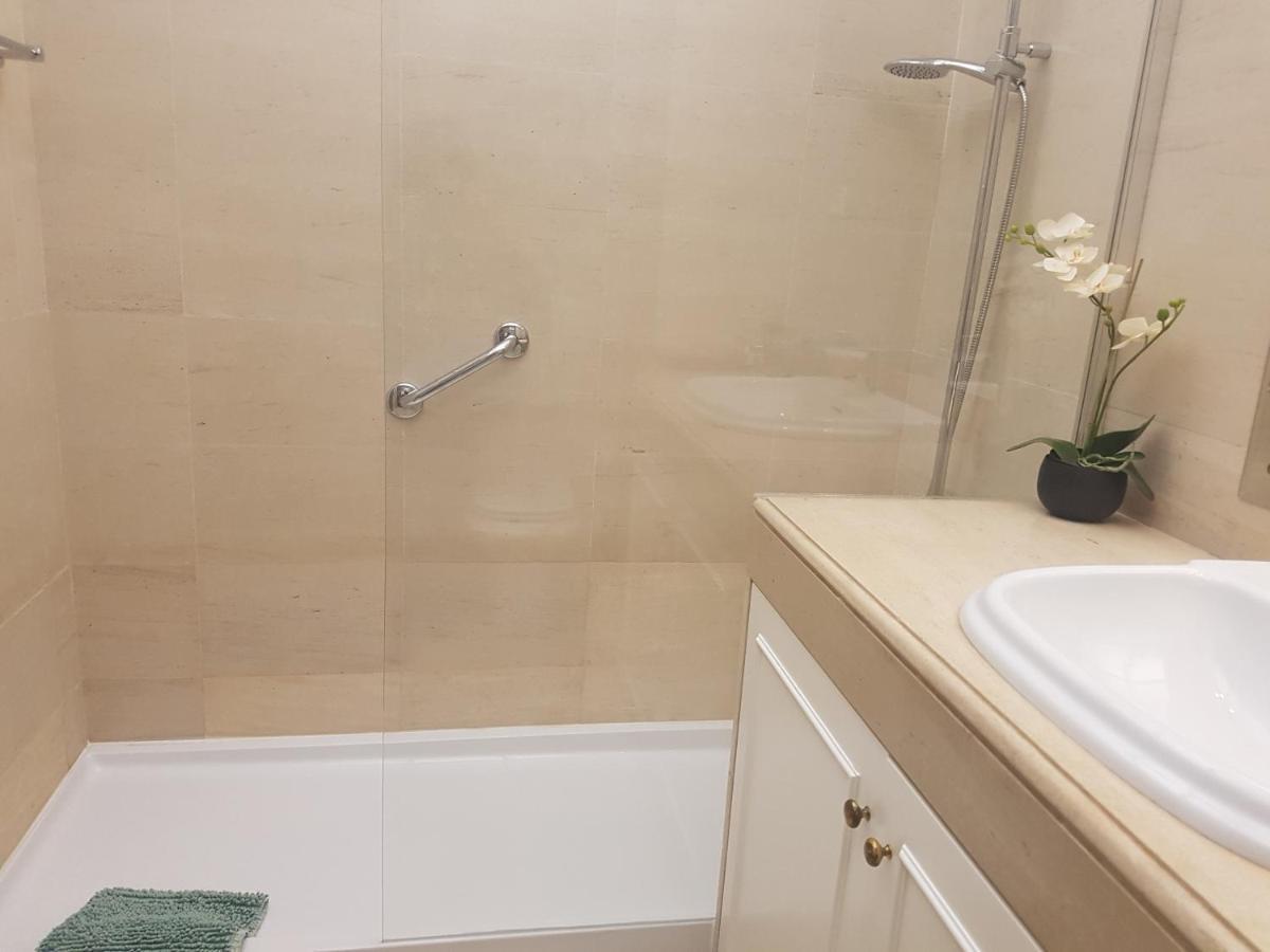 Appartement Espaçoso Apartamento Junto Ao Metro *