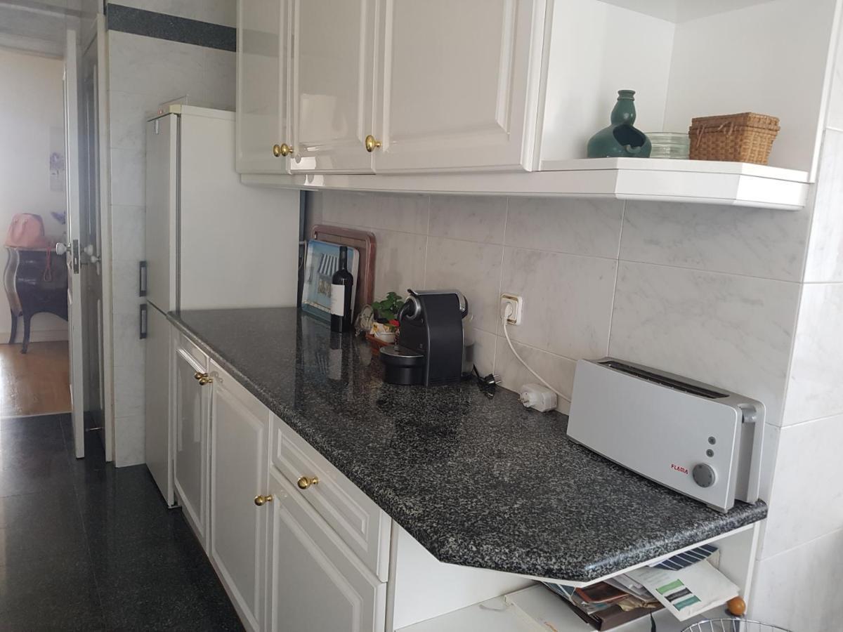 Espaçoso Apartamento Junto Ao Metro