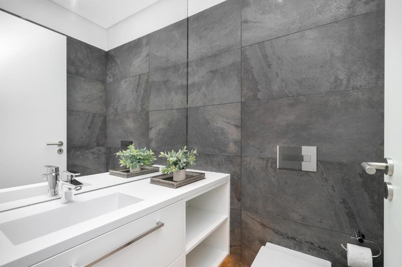 Whome | The Boulevard Prime Location & Timeless Luxury Apartment