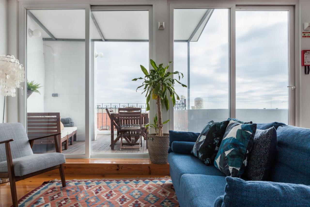 Amazing Rooftop Terrace With River And Historic View 4 Bedrooms 4 Bathrooms Ac 19th Century Building Chiado Appartement