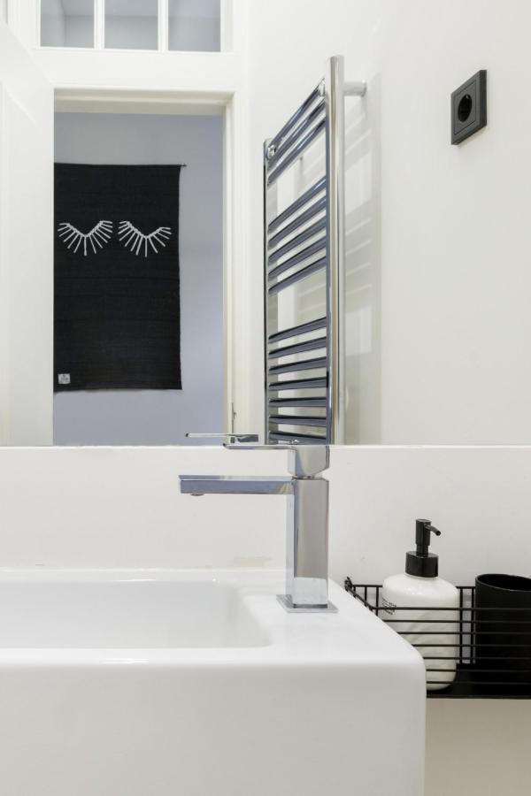Update Urban Chic Flat In 19th Century Building 2 Bedrooms & 2 Bathrooms & Ac Alfama District * Lissabon