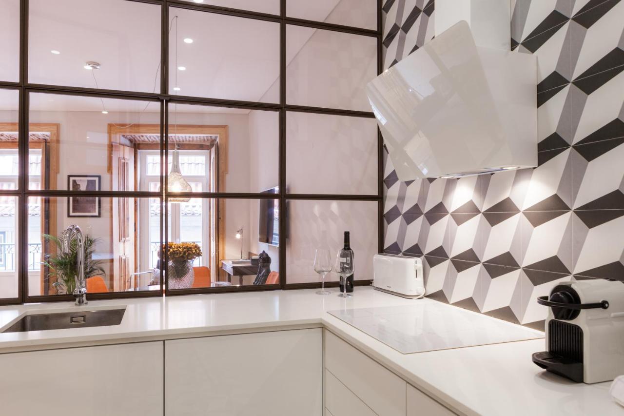 Charming Flat With Balconies Chiado District 2 Bedrooms & Ac 19th Century Building