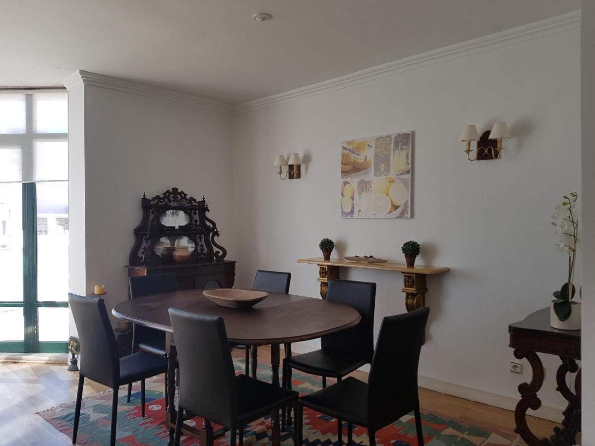 Espaçoso Apartamento Junto Ao Metro *