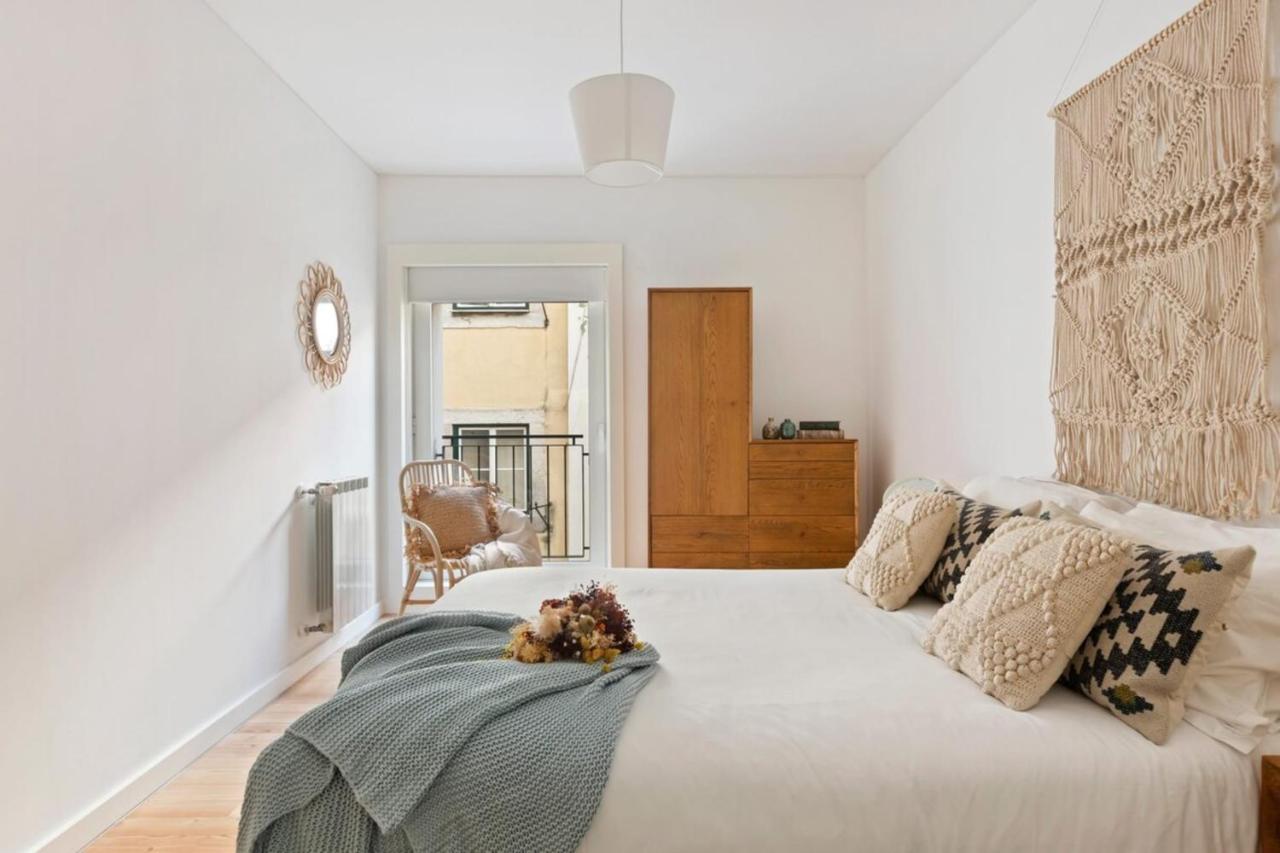 Beautiful 2 Bedroom In Bairro Alto Appartement Lissabon
