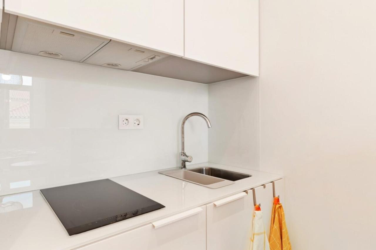 Modern Portuguese 1bed Flat In Belém Appartement