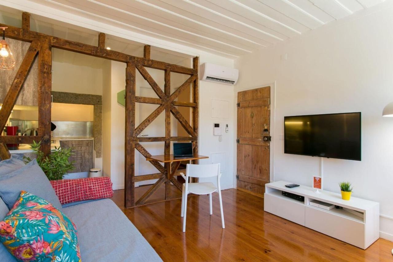 Sunlit Photographers 1bedroom In Alcantara * Lissabon