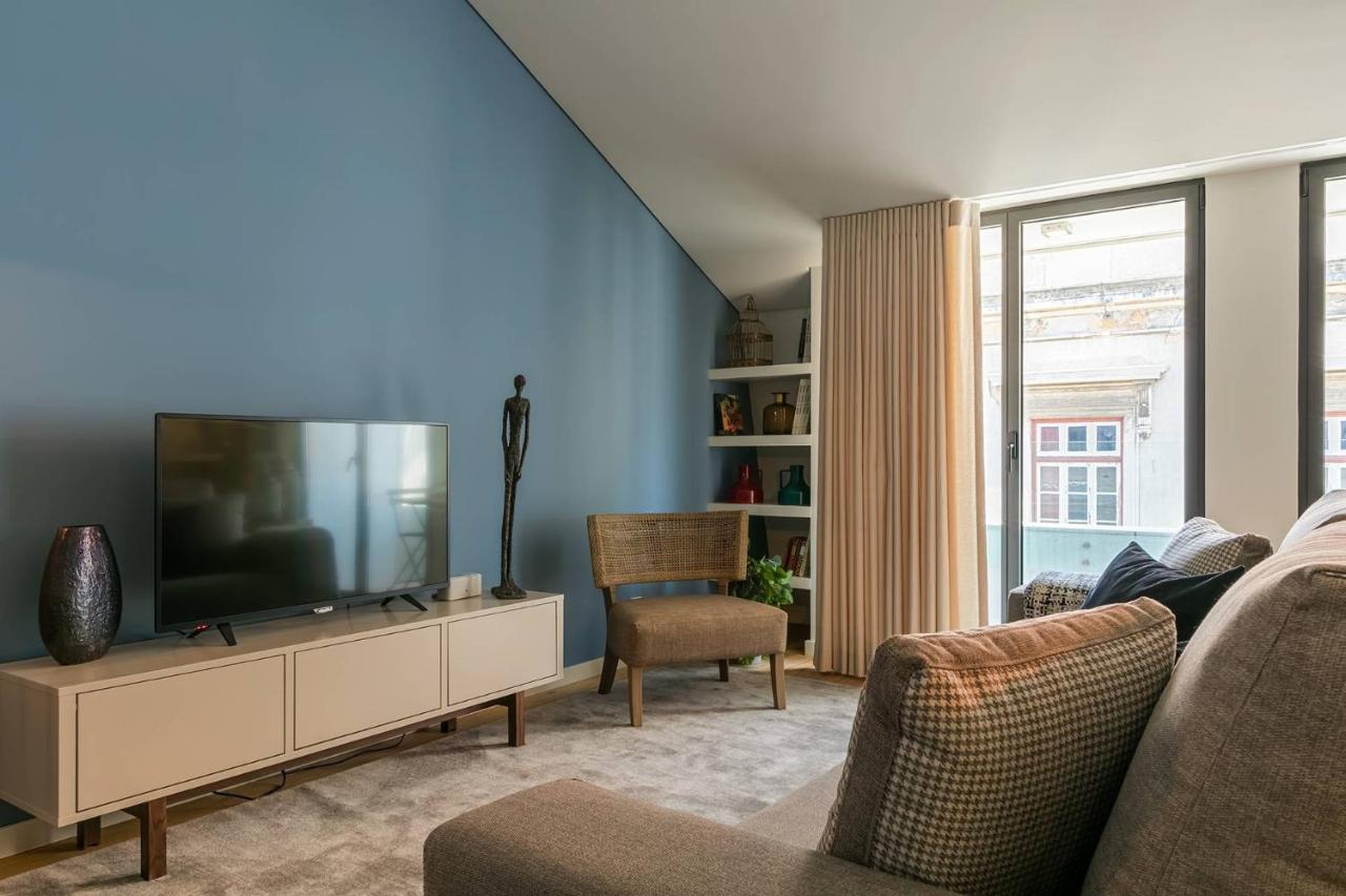 2bdr With Balcony By Lovelystay Apartment Lisbon