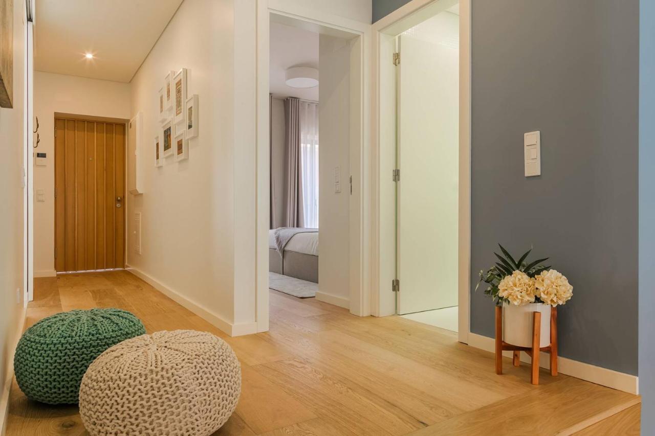 2bdr With Balcony By Lovelystay Apartment *