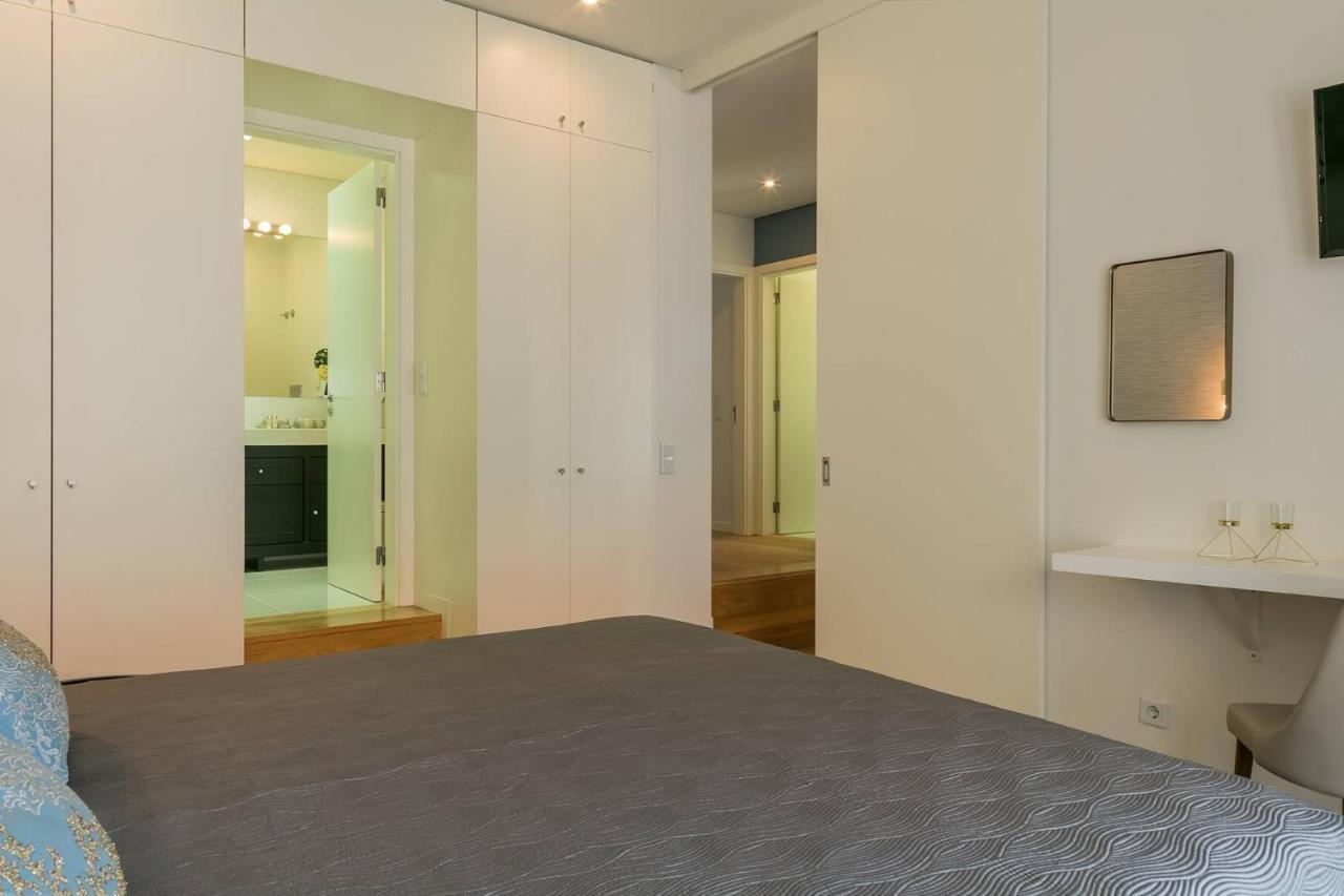 Apartment 2bdr With Balcony By Lovelystay