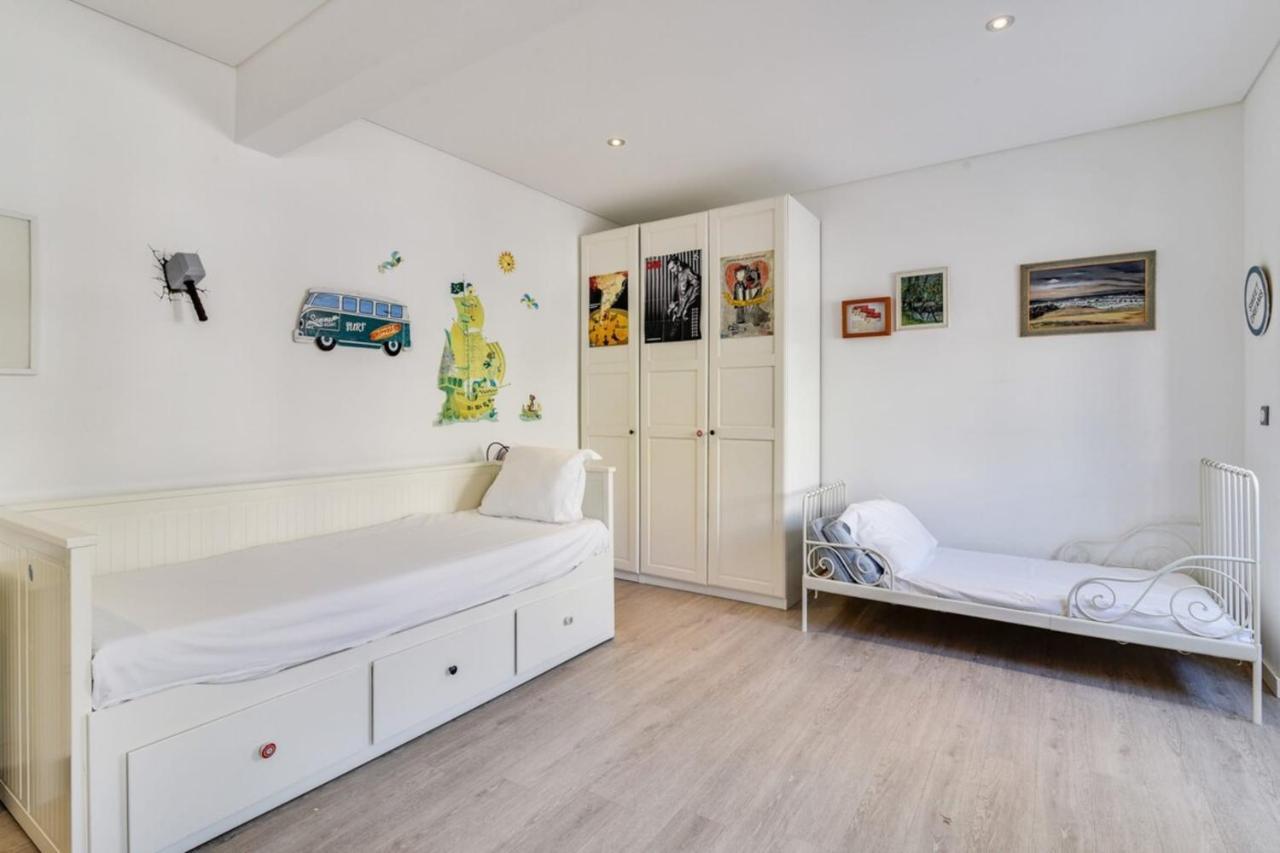 Charming 2 Bedroom At Restelo Lissabon