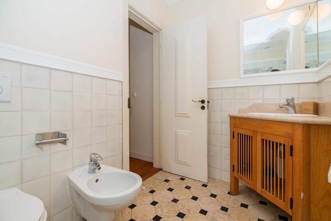 Appartement Stunning & Modern 2 Bedroom In Chiado Lisboa