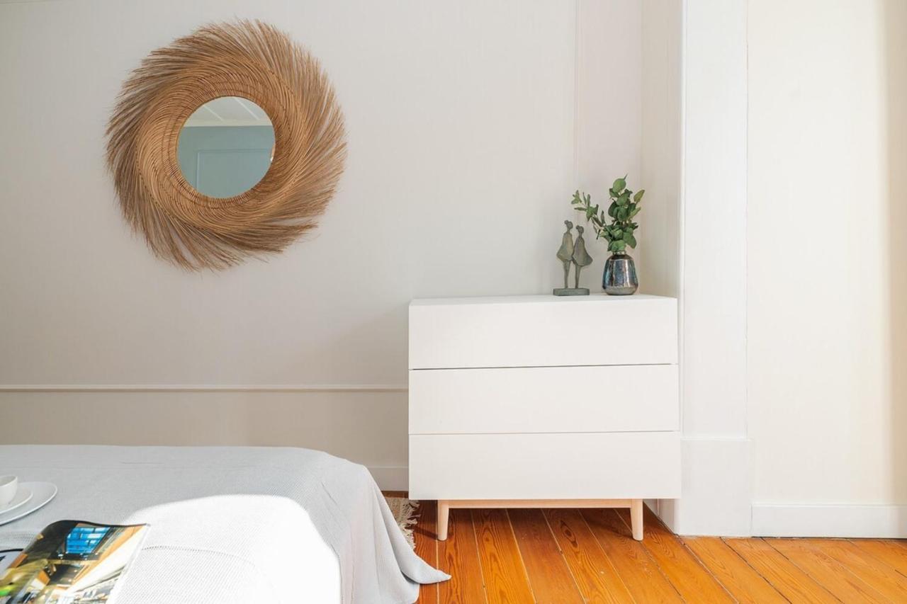 Appartement Stunning & Modern 2 Bedroom In Chiado *