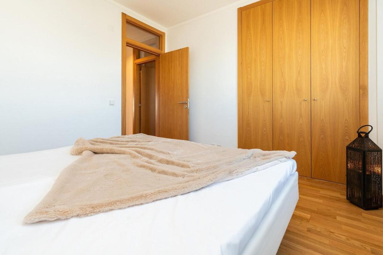 Modern 2 Bedroom With Balcony And Amazing Views Appartement Lisboa