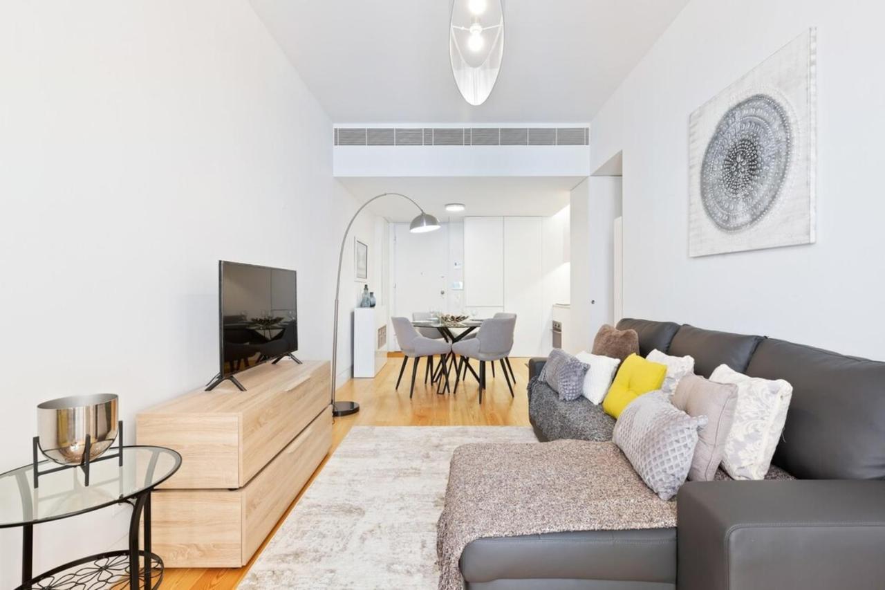 Spacious 1 Bedroom Near Baixa * Lissabon