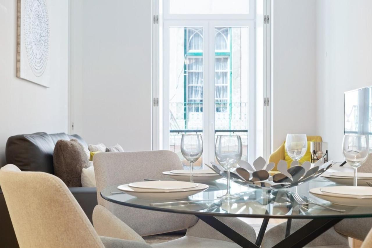 Spacious 1 Bedroom Near Baixa * Lissabon