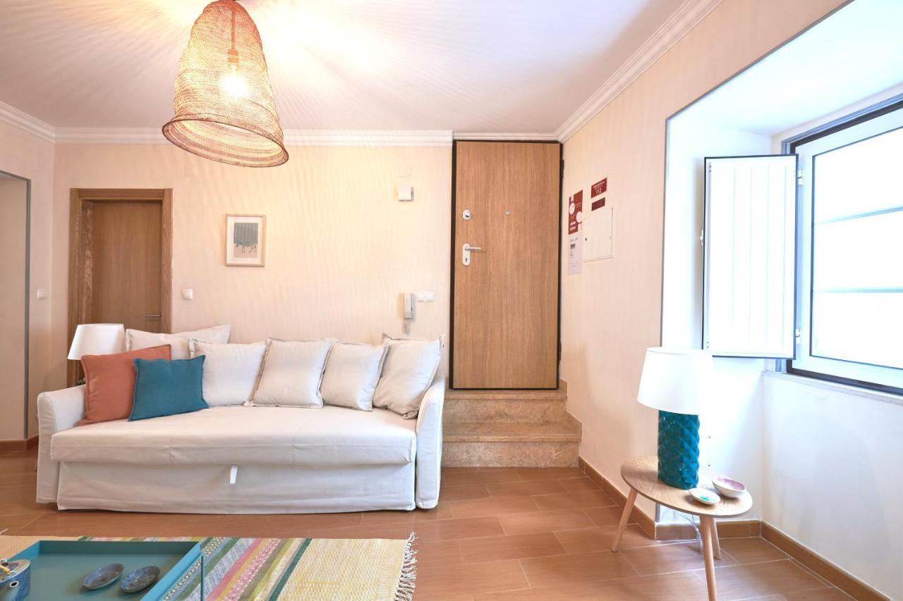Idyllic With Amazing Courtyard, By Timecooler Appartement Lissabon
