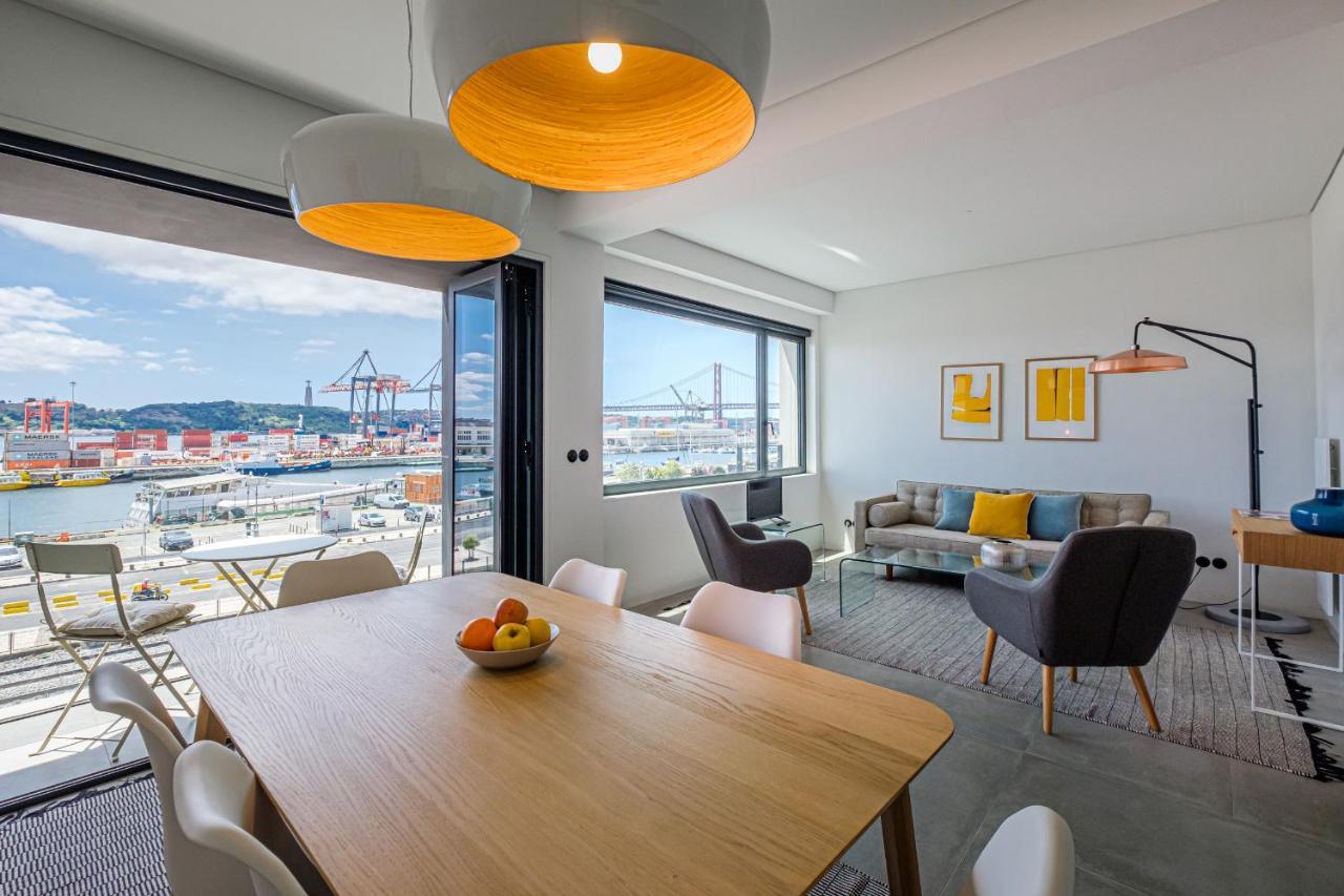 Nomad's 2bed Riverside Apartment