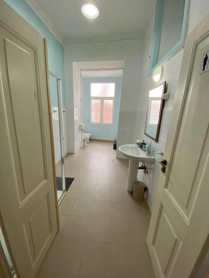 Classic Chiado 1 - With Shared Bathroom Lisboa