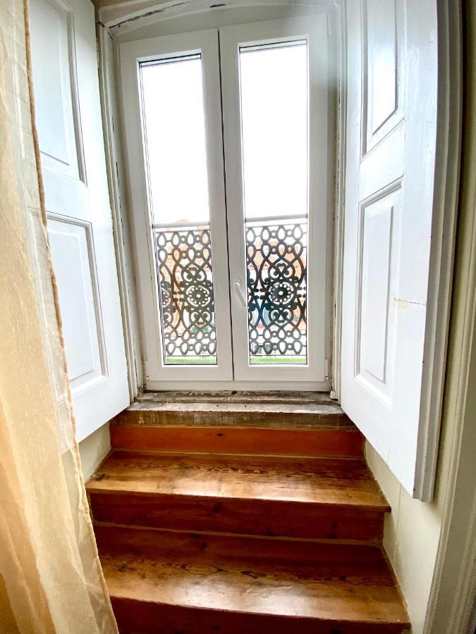 Gasthof Nature Chiado 2- Cozy Little Double With Shared Bathroom Lissabon
