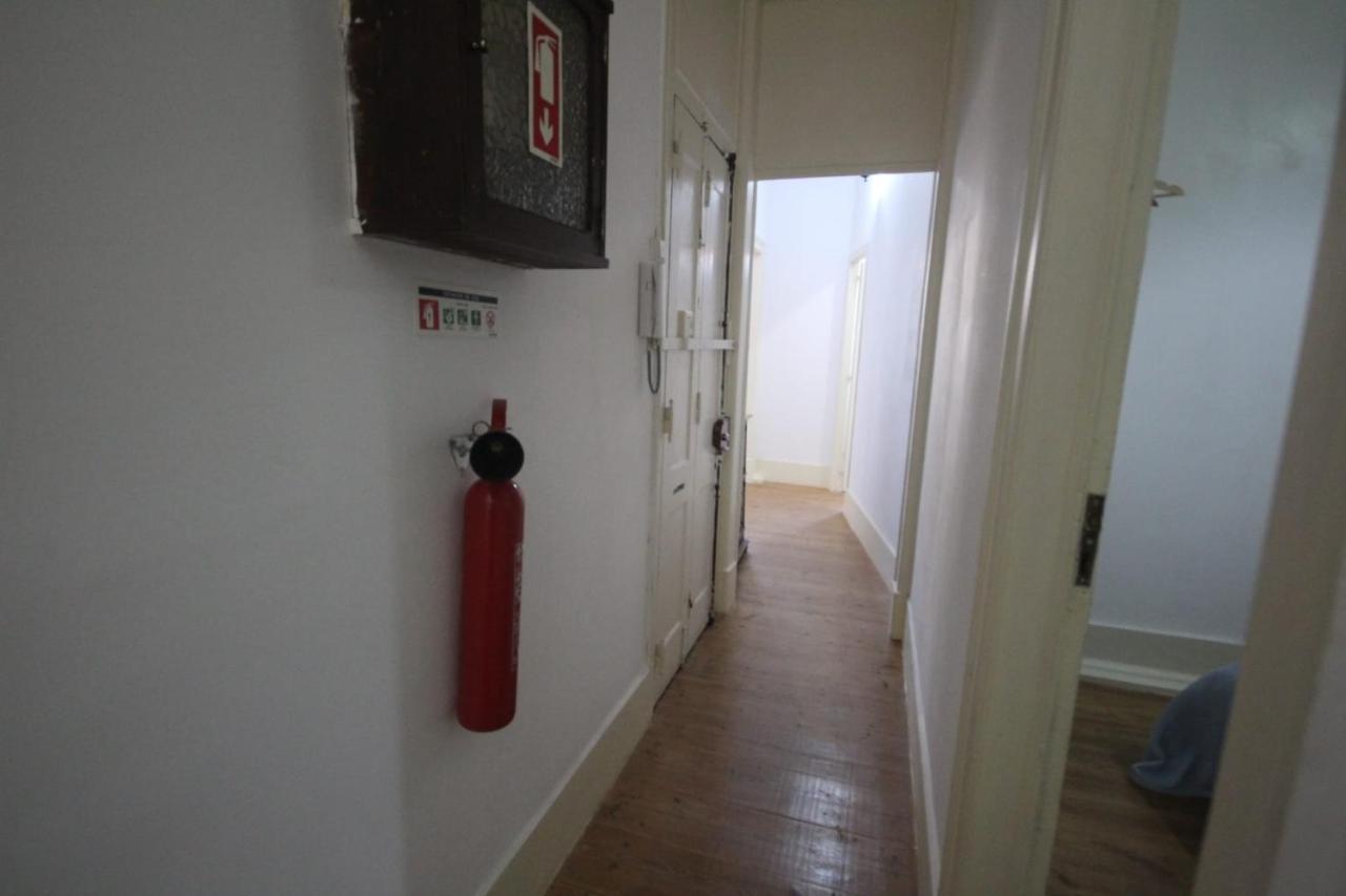 Apartment Romantic Chiado 7 -private Small Single With No Outside Window Lissabon